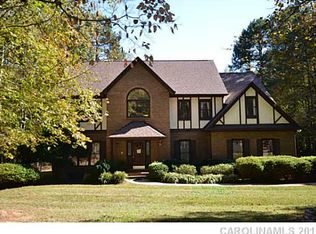 1840 Tanglebriar Ct, Matthews, NC 28104