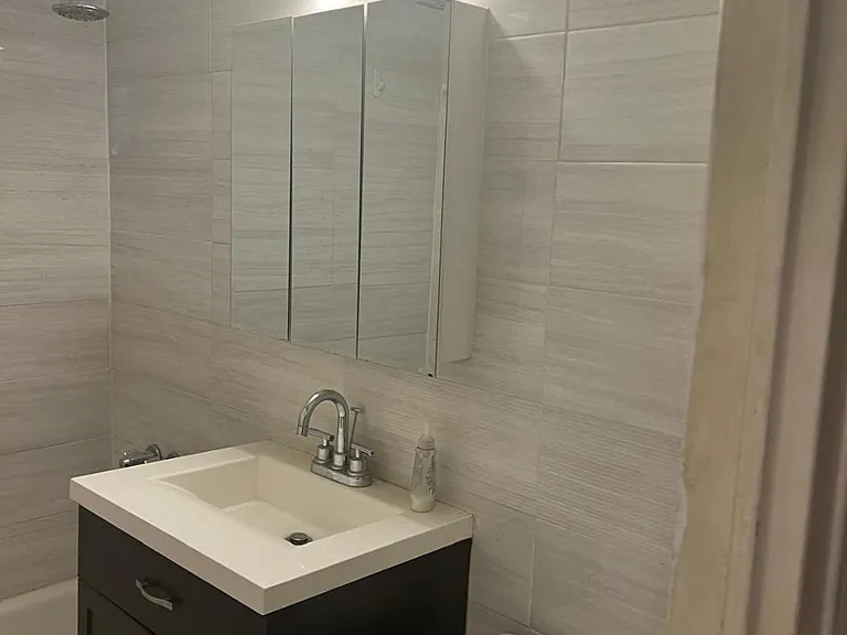 220 E 60th St #14G — Photo 12