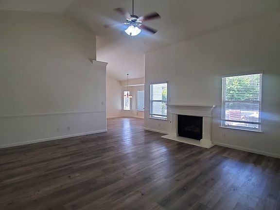 5th image of 5854 W Millbrae Ave