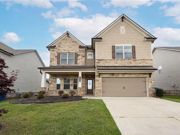158 Mitchem Creek Dr, Loganville, GA 30052