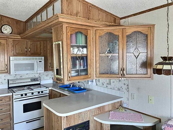 5th image of 10343 E 29th Ln