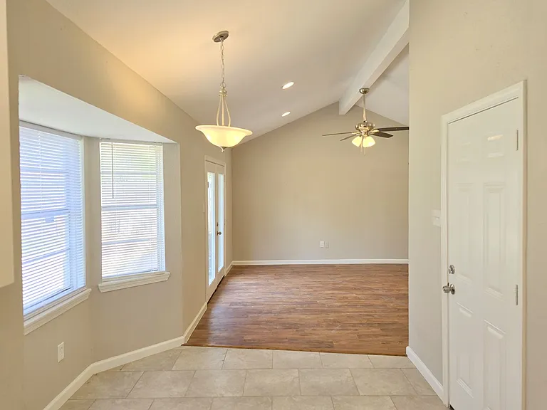 5404 Hazel St — Photo 6