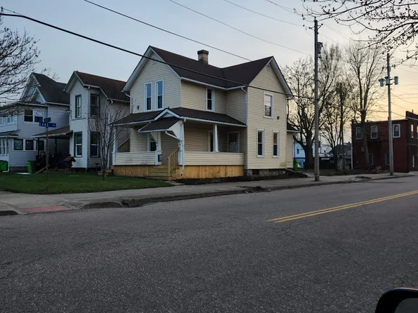 212 1st St NW Floor 1, Barberton, OH 44203