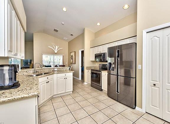 5th image of 11537 Woodmount Ln