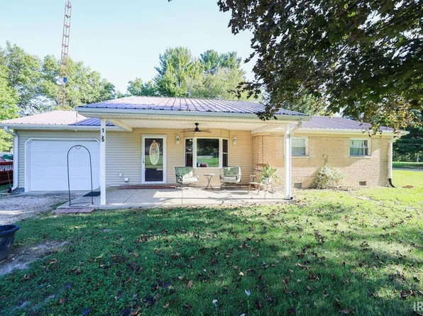 135 E Bloch St, Crane, IN 47522