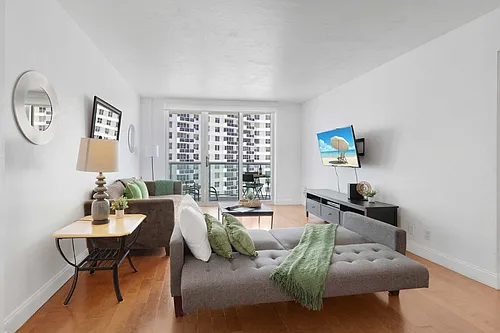 3801 S Ocean Dr Photo 1