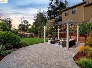 4121 Maybelle Ave, Oakland, CA 94619