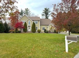 6 White Ln, Middleton, MA 01949