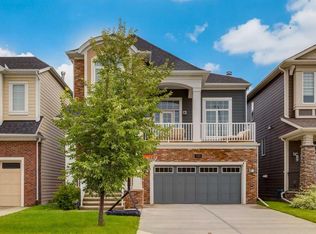 143 W Yorkville Grn SW, Calgary, AB T2X 4K1