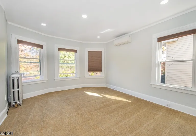 51 Cedar Ave — Photo 9