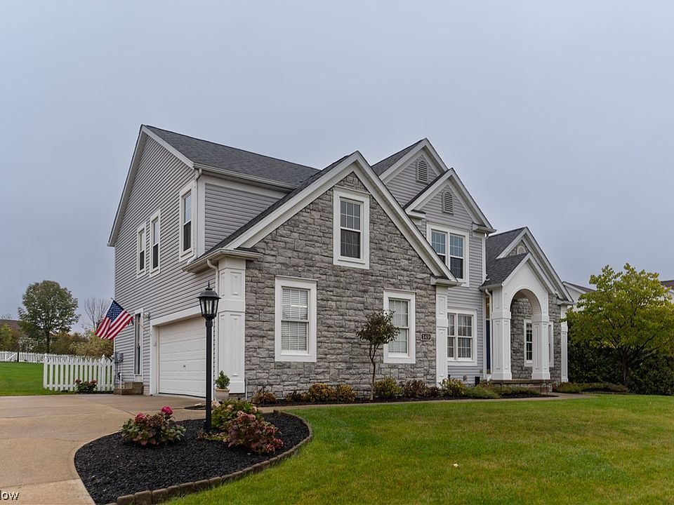 1st image of 149 Kingston Dr