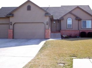 1724 N Lakeside Dr, Andover, KS 67002