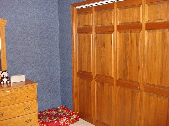 Bedroom 3 Closet
