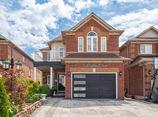 15 Denim Dr, Brampton, ON L6P1K4