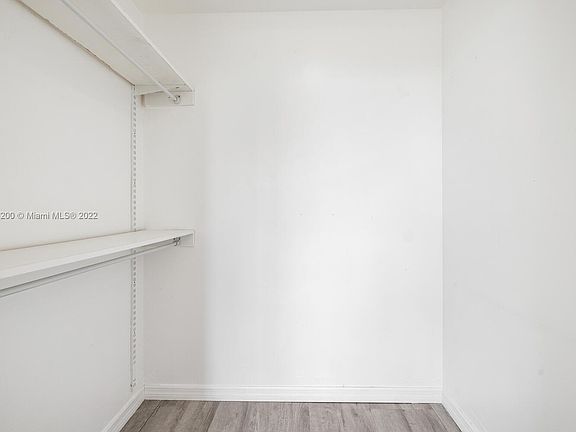 5th image of 455 NE 25th St APT 801