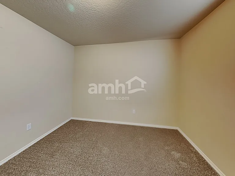 6360 S White Cliff Ave — Photo 12