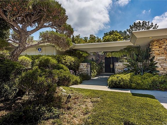3rd image of 17132 Strawberry Dr