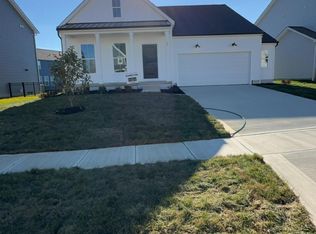 35 Erin Hills Rd, Commercial Point, OH 43116