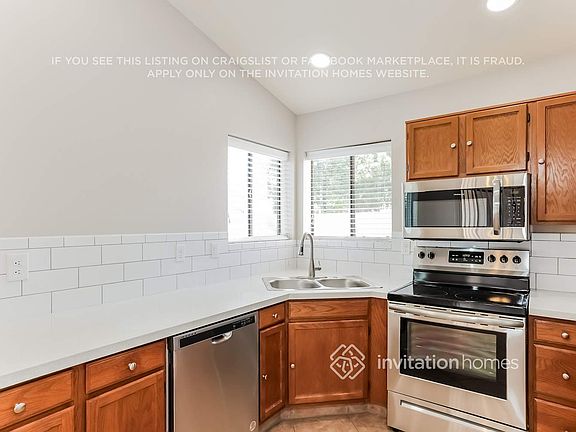 5th image of 921 S Val Vista Dr Unit 123