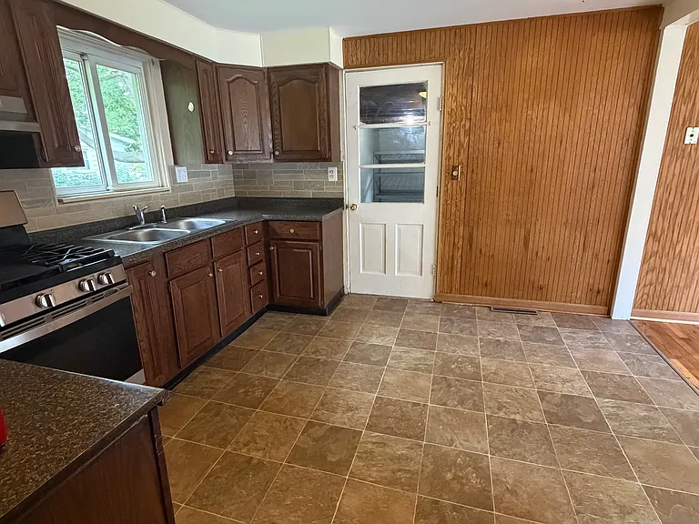 4093 Coral St — Photo 6