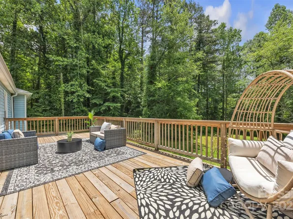 2222 19th Ave NE, Hickory, NC 28601