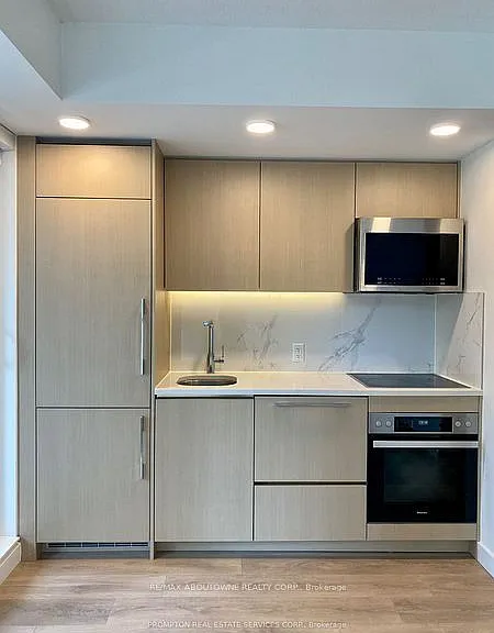 38 Widmer St #612 — Photo 6