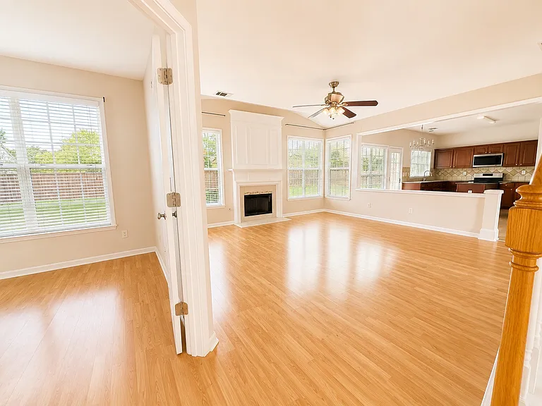 8330 Grenadier Trl — Photo 10