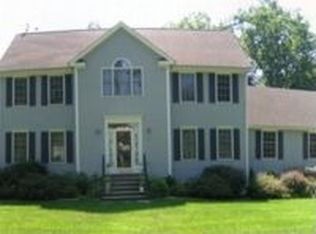 25 Aspen Ln, Monroe, CT 06468