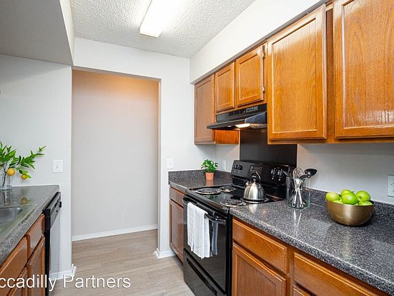 5th image of 500 Windsor Green Blvd #6438480