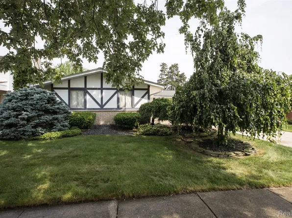 19280 Coventry Dr, Riverview, MI 48193