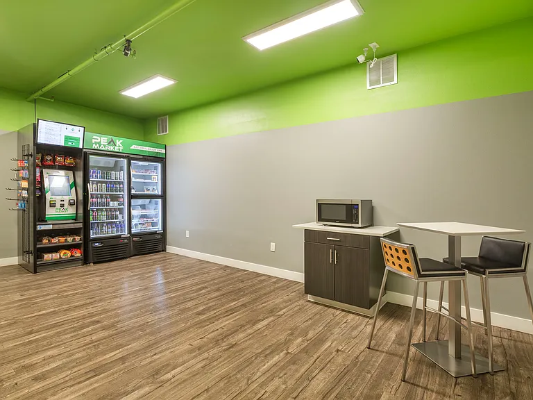 SB1K Apartments — Photo 51
