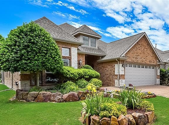 2nd image of 747 Barton Springs Dr