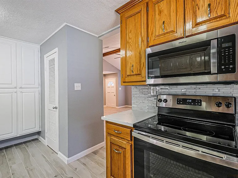 4319 Pine Meadow Dr — Photo 6