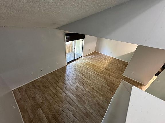 2nd image of 300 Scottsdale Sq #300