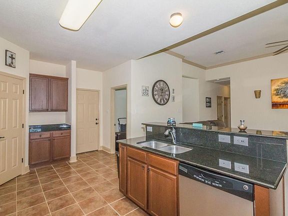 3rd image of 114 Endicott Dr