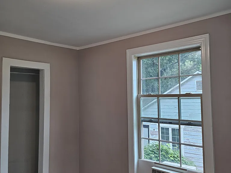 300 Knolls St — Photo 7