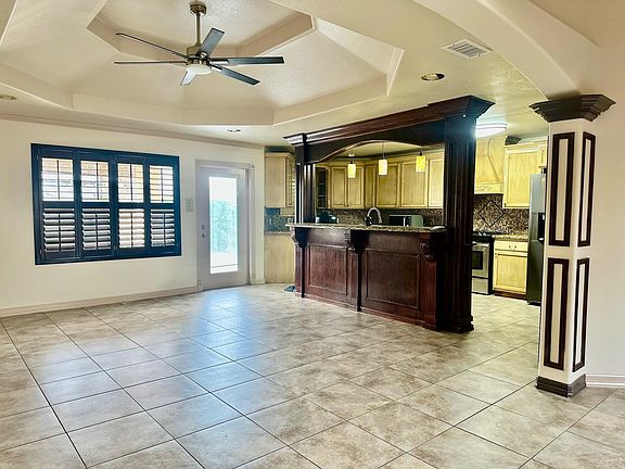 2nd image of 8908 Southern Oaks Loop