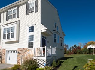 32 Shoreham Dr, Coatesville, PA 19320