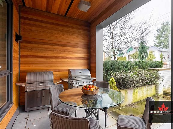 4th image of 747 E 3rd St #102