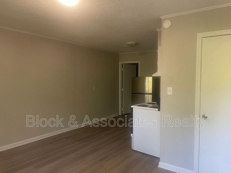 2nd image of 1014 Sedgefield St APT A