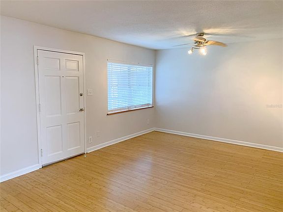 4th image of 3119 W De Leon St Unit 24