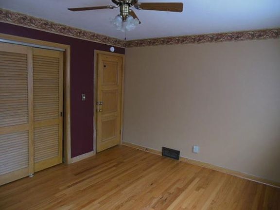 5th image of 2715 Hooker Ave