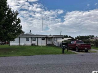 1041 May Apple Dr, Shippensburg, PA 17257