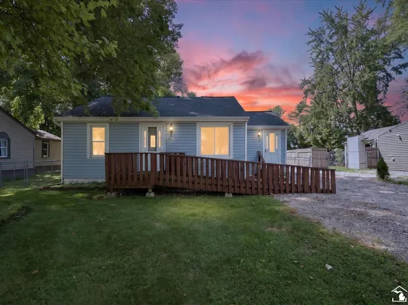 1028 Carlton Dr, Milan, MI 48160