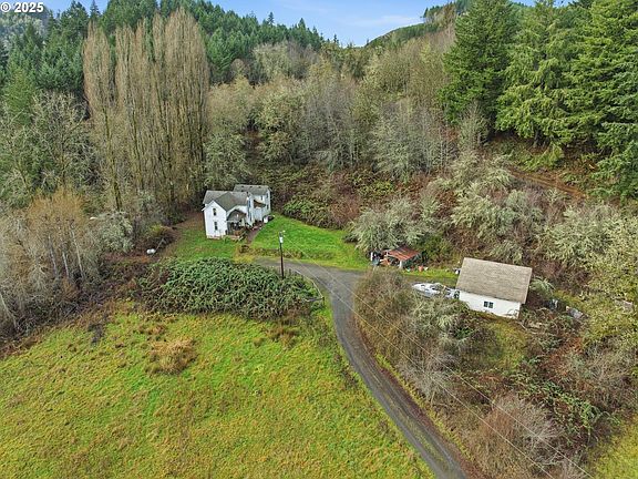 2nd image of 26601 SW Thomson Mill Rd