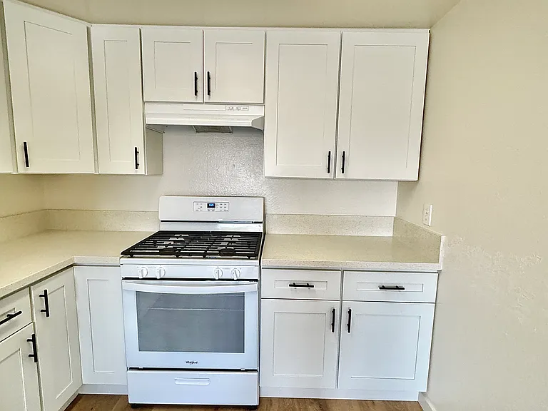 11058 Cantlay St #1 — Photo 6