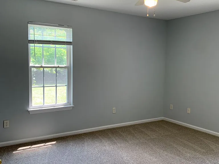 204 White Ave — Photo 11