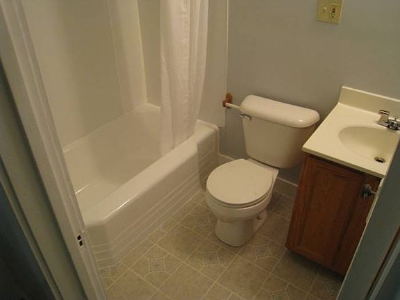 Remodeled bath w/tub
