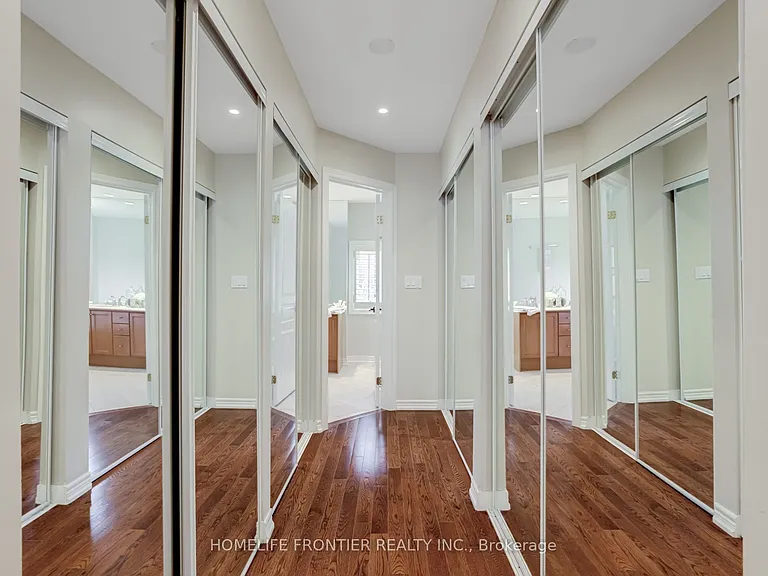 22 Balmoral Ave #4 — Photo 23