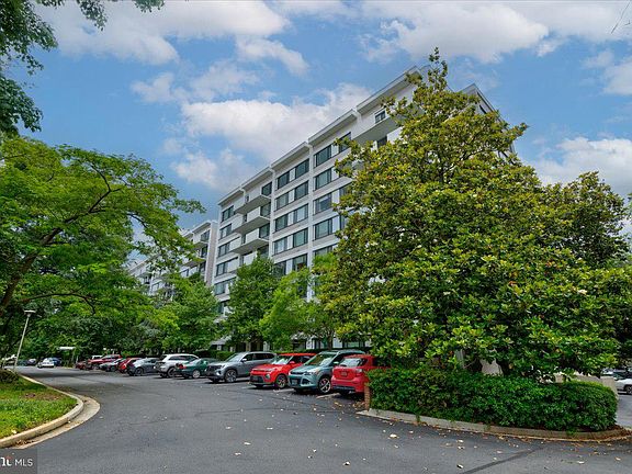 4th image of 4501 Arlington Blvd APT 426
